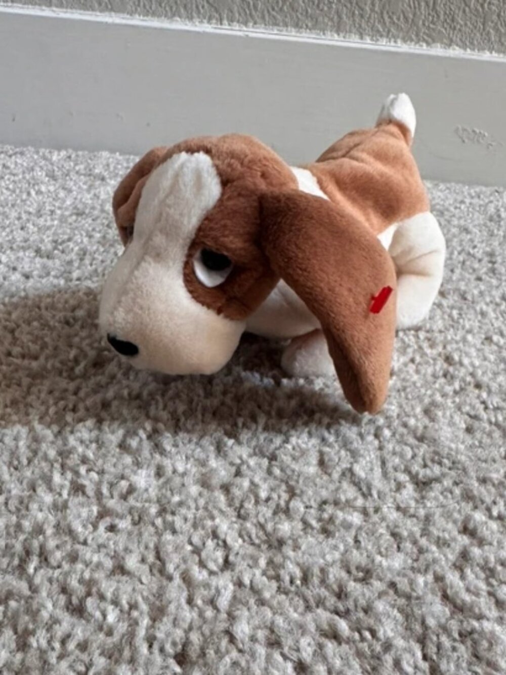 TY Beanie Baby Tracker Brown & White Basset Hound Dog Plush 1997/1998